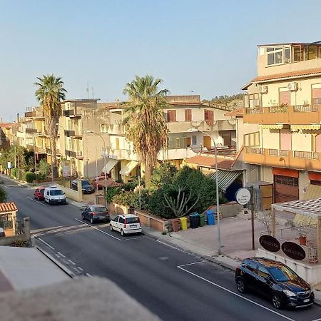 Apartmán L'Isola Di Ago Torregrotta Exteriér fotografie
