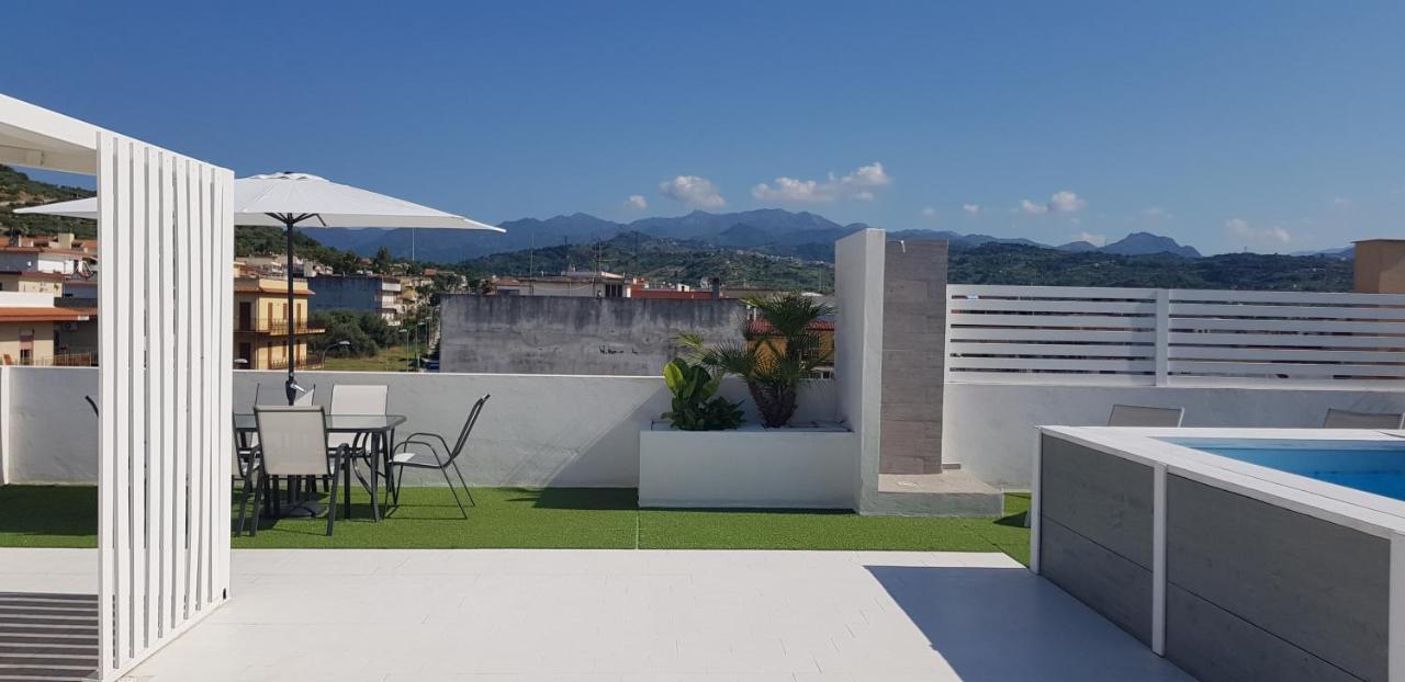 Apartmán L'Isola Di Ago Torregrotta Exteriér fotografie
